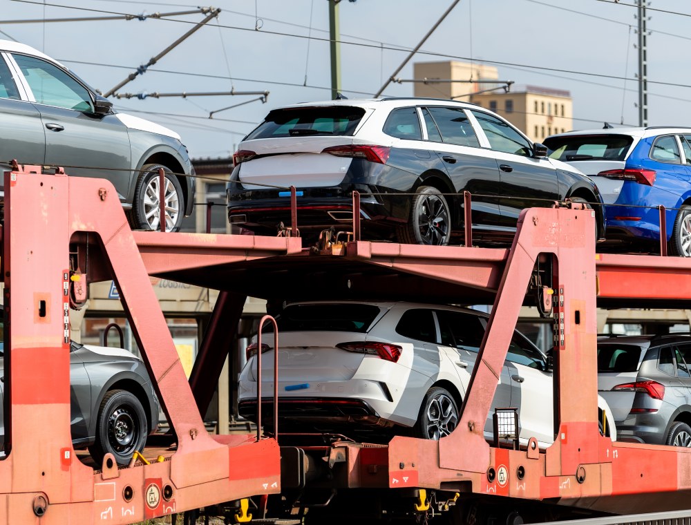 Key Factors to Consider When Exporting Vehicles Overseas